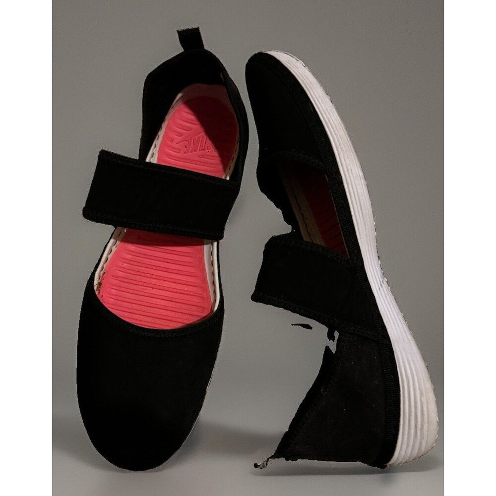 EUC Nike Studio Wrap Knit W9 Mary Jane Walking Yoga Flats Black Pink 457949-016
